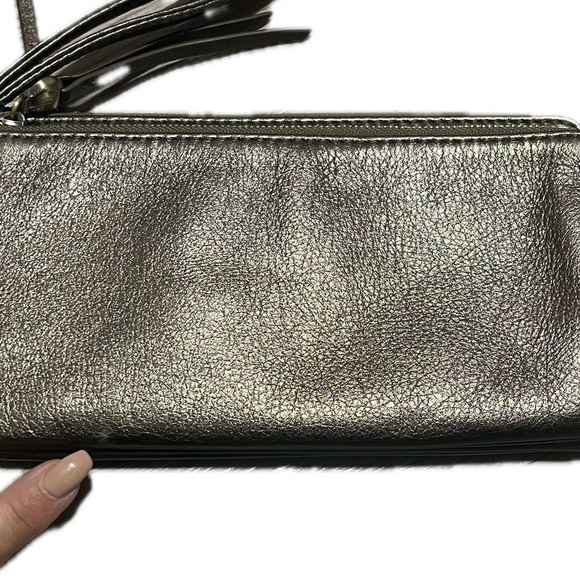 HOBO Dayton Wristlet Pebbled Metallic Leather Pewter - Picture 15 of 16
